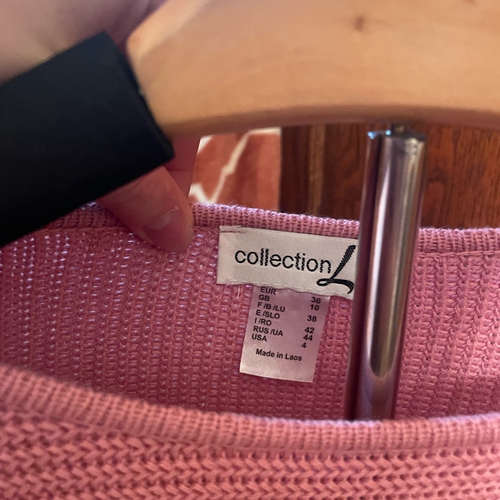 COLLECTION L Women’s Size 4 Mauve Pink Knit Sweater with Button Detail - Picture 3 of 5